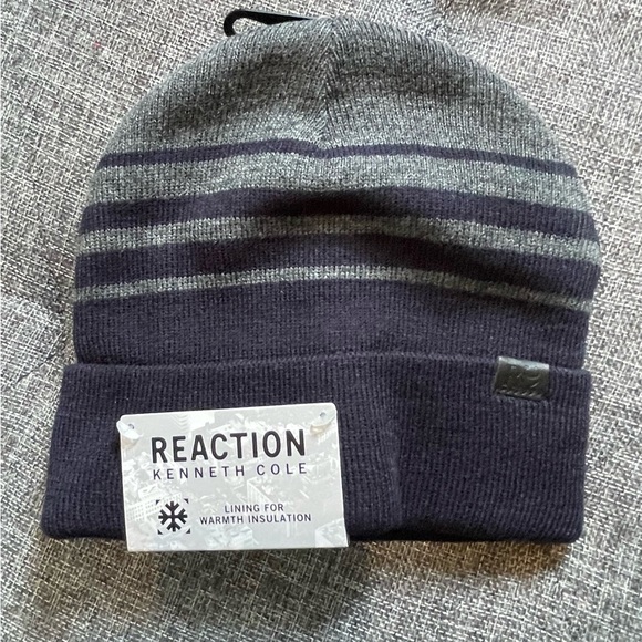 Kenneth Cole Reaction Black and Gray Striped Beanie NWT - Picture 1 of 3